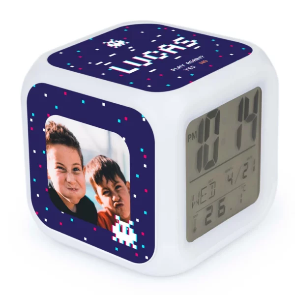 reloj-despertador-digital-cubo-personalizado2