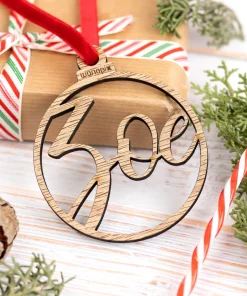 Bola de navidad de madera con nombre personalizado - Imagen 7