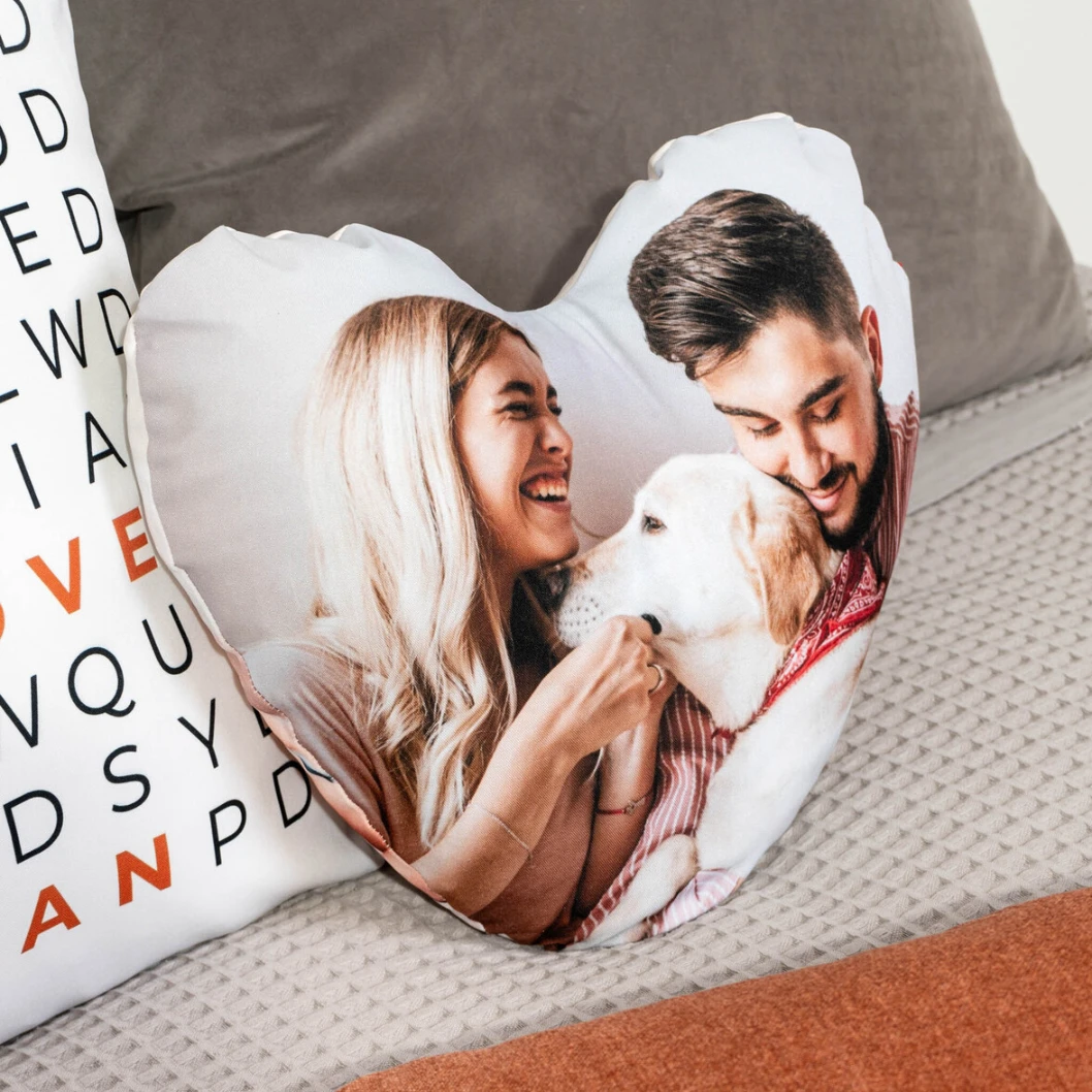 Cojín personalizado con forma de corazón - Imagen 8