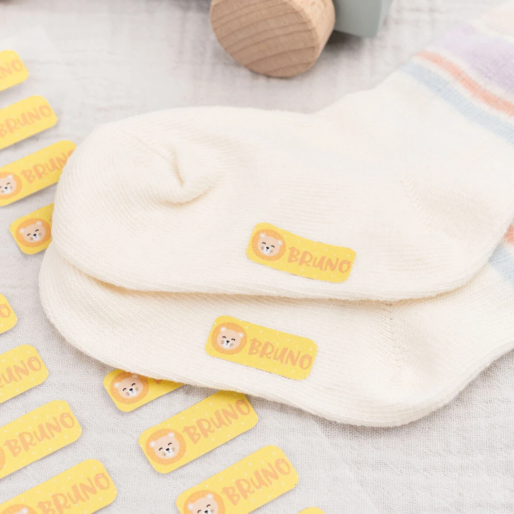 Etiquetas para ropa personalizadas termoadhesivas - Imagen 2