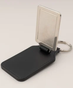 Llavero metálico personalizado con una banda de polipiel - Imagen 3