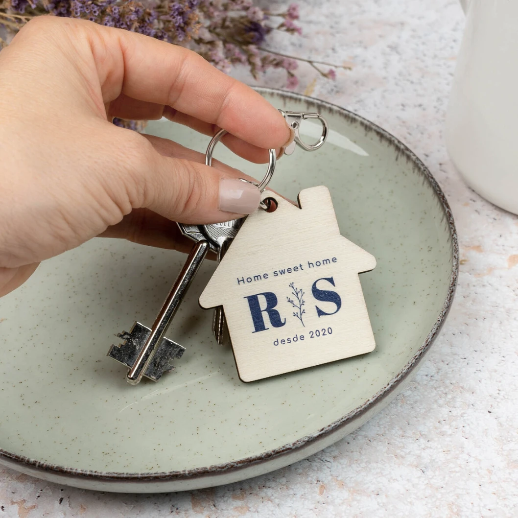 Llaveros de madera personalizados - Imagen 14