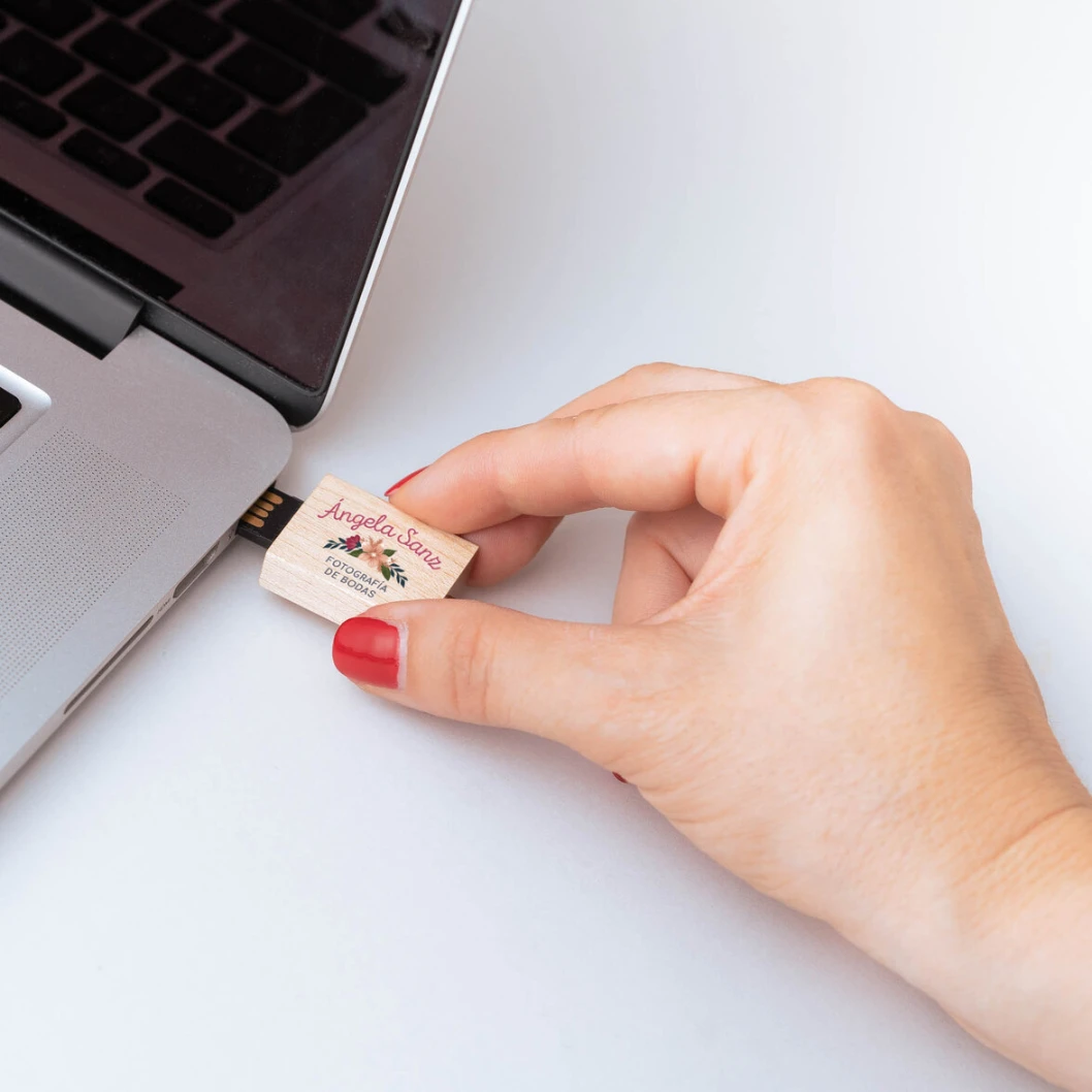 Pendrive usb madera plano personalizado - Imagen 7