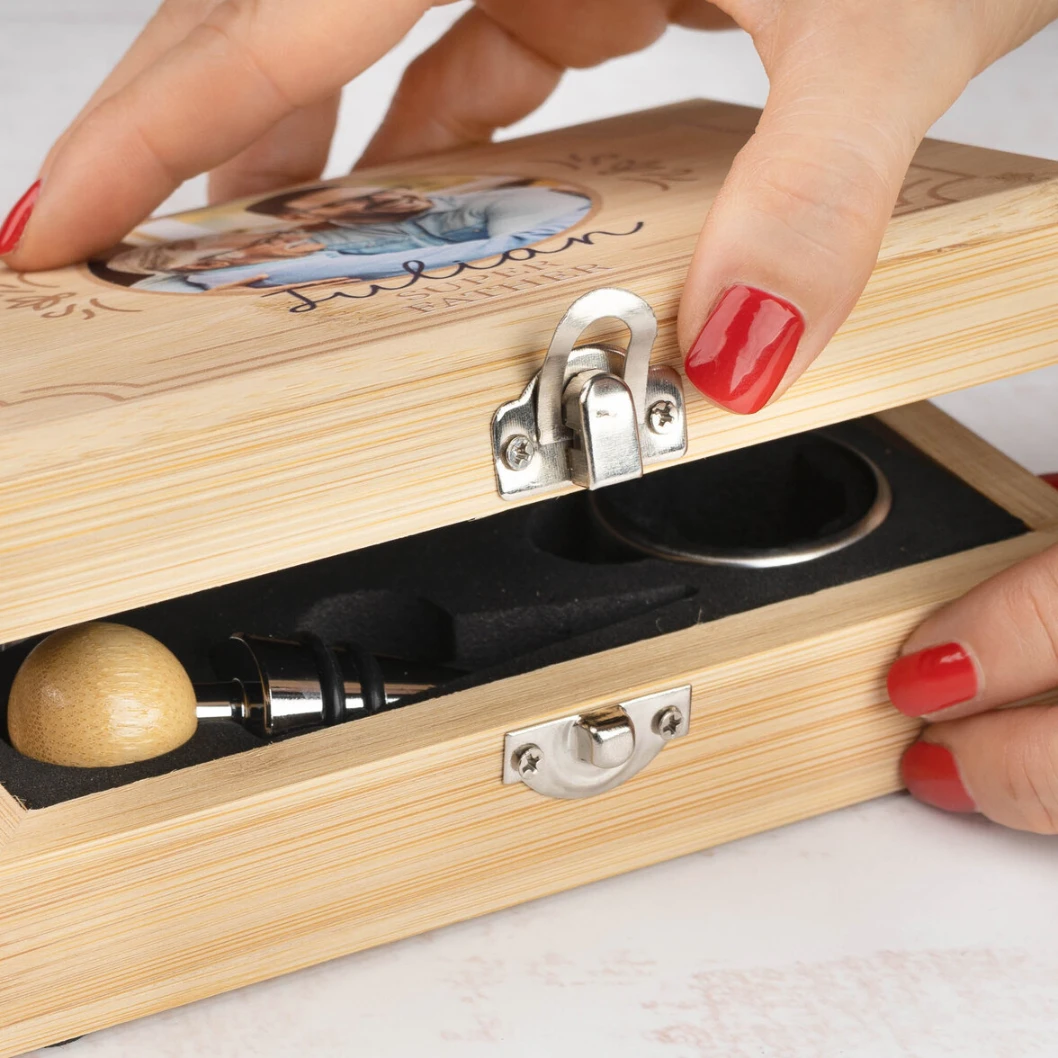 Set de accesorios para vino con estuche personalizado - Imagen 8