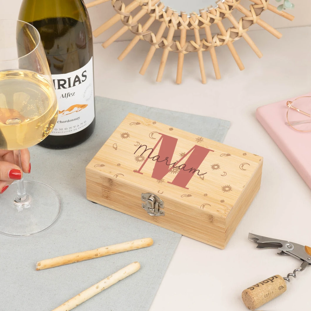 Set de accesorios para vino con estuche personalizado - Imagen 3