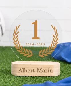 Trofeo de metacrilato personalizado con base de madera - Imagen 5