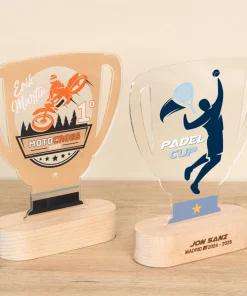 Trofeo de metacrilato personalizado con base de madera - Imagen 54