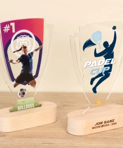 Trofeo de metacrilato personalizado con base de madera - Imagen 45