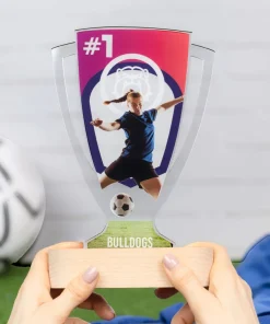 Trofeo de metacrilato personalizado con base de madera - Imagen 42