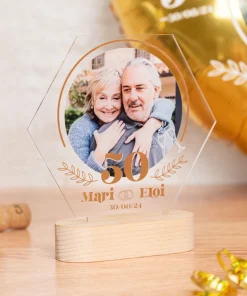 Trofeo de metacrilato personalizado con base de madera - Imagen 29