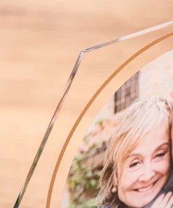 Trofeo de metacrilato personalizado con base de madera - Imagen 28