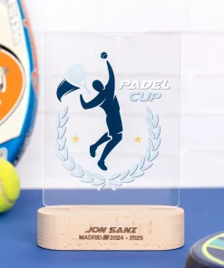 Trofeo de metacrilato personalizado con base de madera - Imagen 19