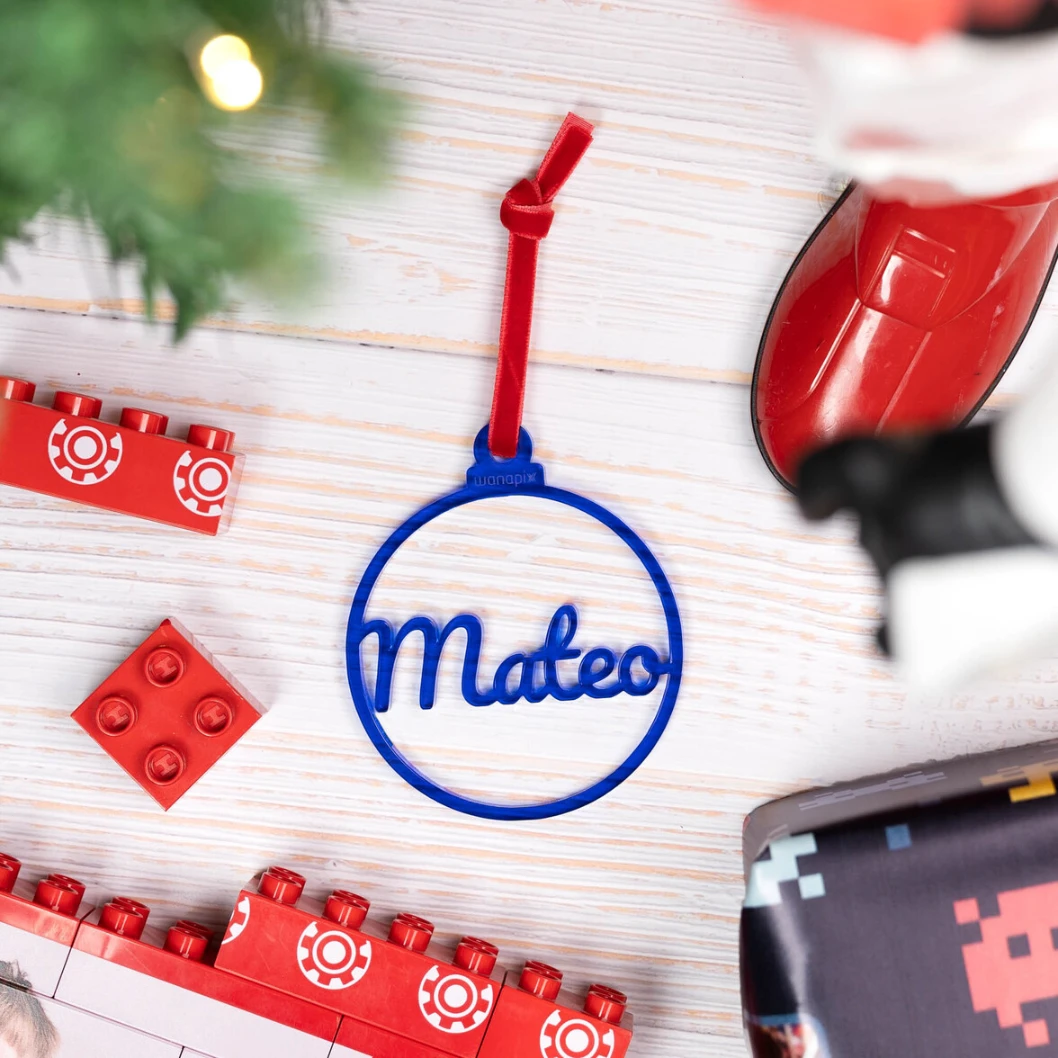 Bola de navidad de metacrilato con nombre personalizado - Imagen 4