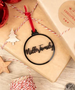 Bola de navidad de metacrilato con nombre personalizado - Imagen 3