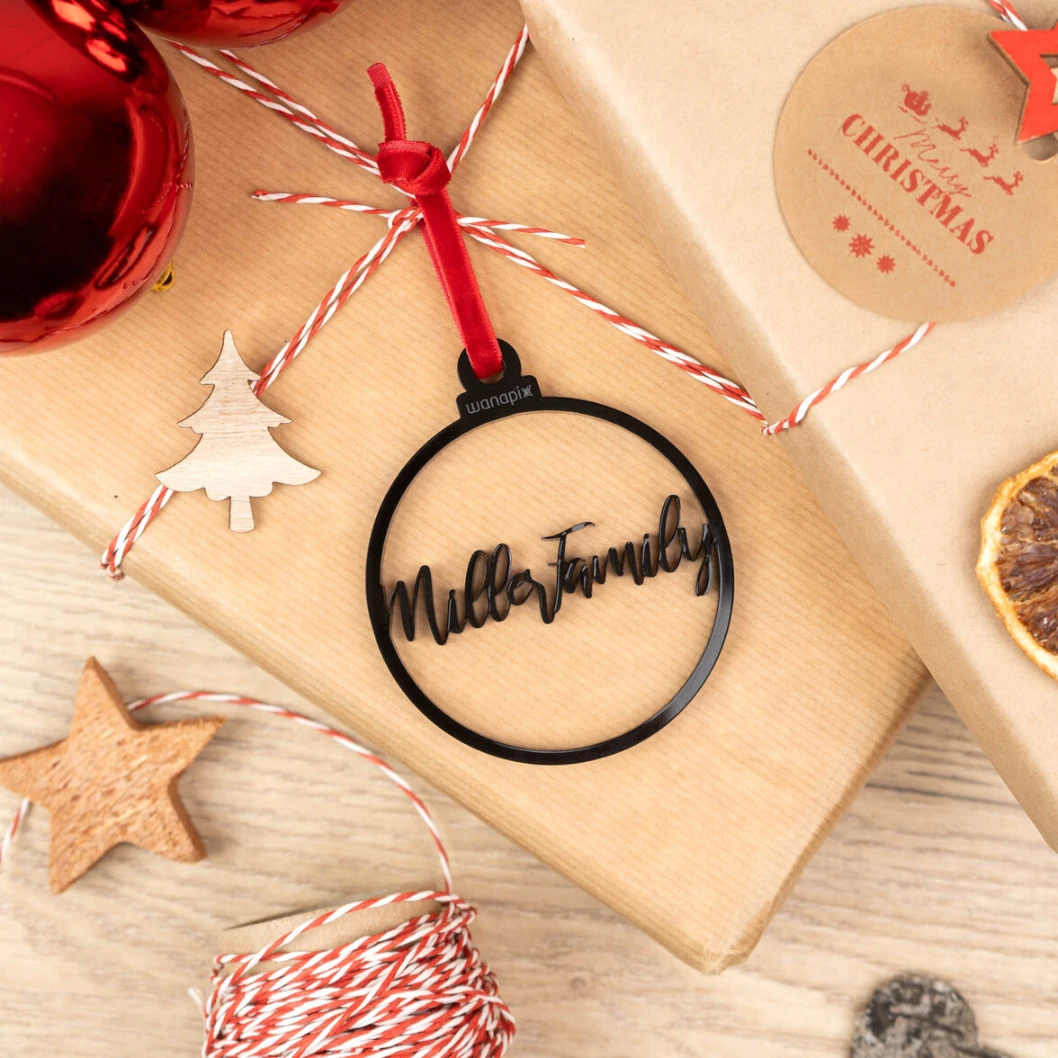 Bola de navidad de metacrilato con nombre personalizado - Imagen 3