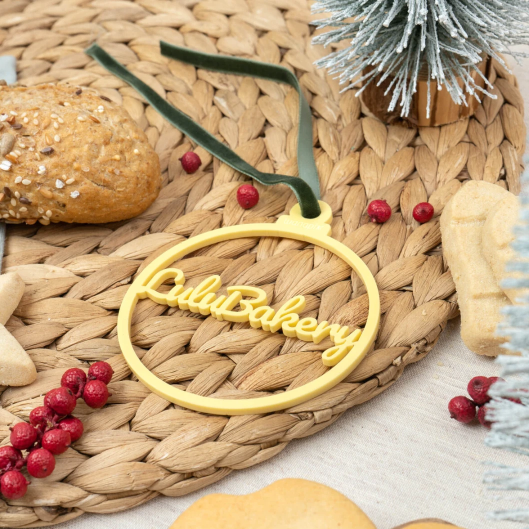 Bola de navidad de metacrilato con nombre personalizado - Imagen 10