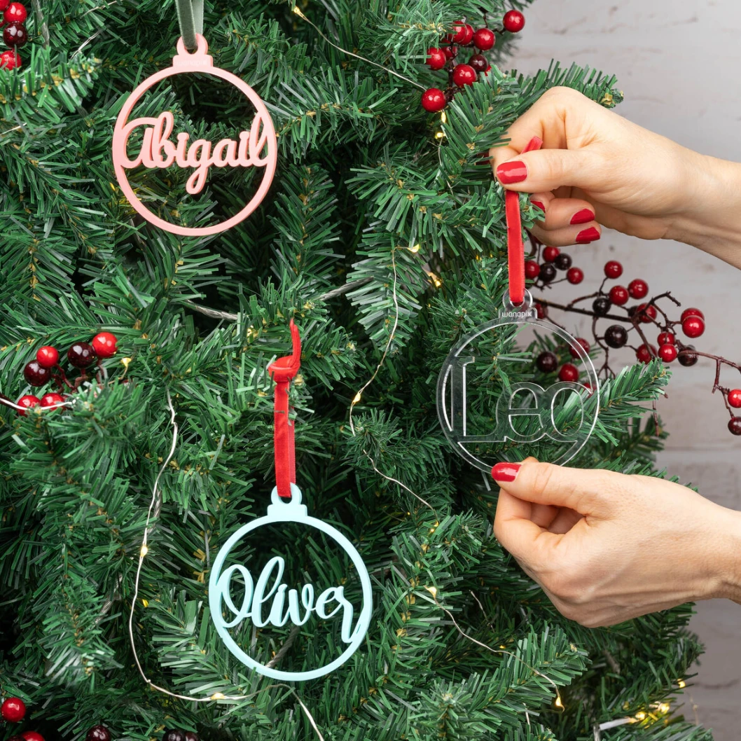 Bola de navidad de metacrilato con nombre personalizado - Imagen 9