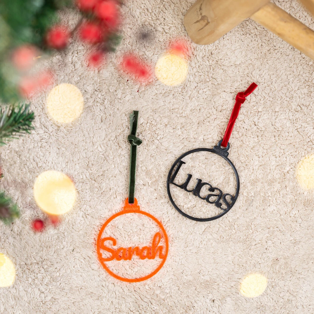 Bola de navidad de metacrilato con nombre personalizado - Imagen 7