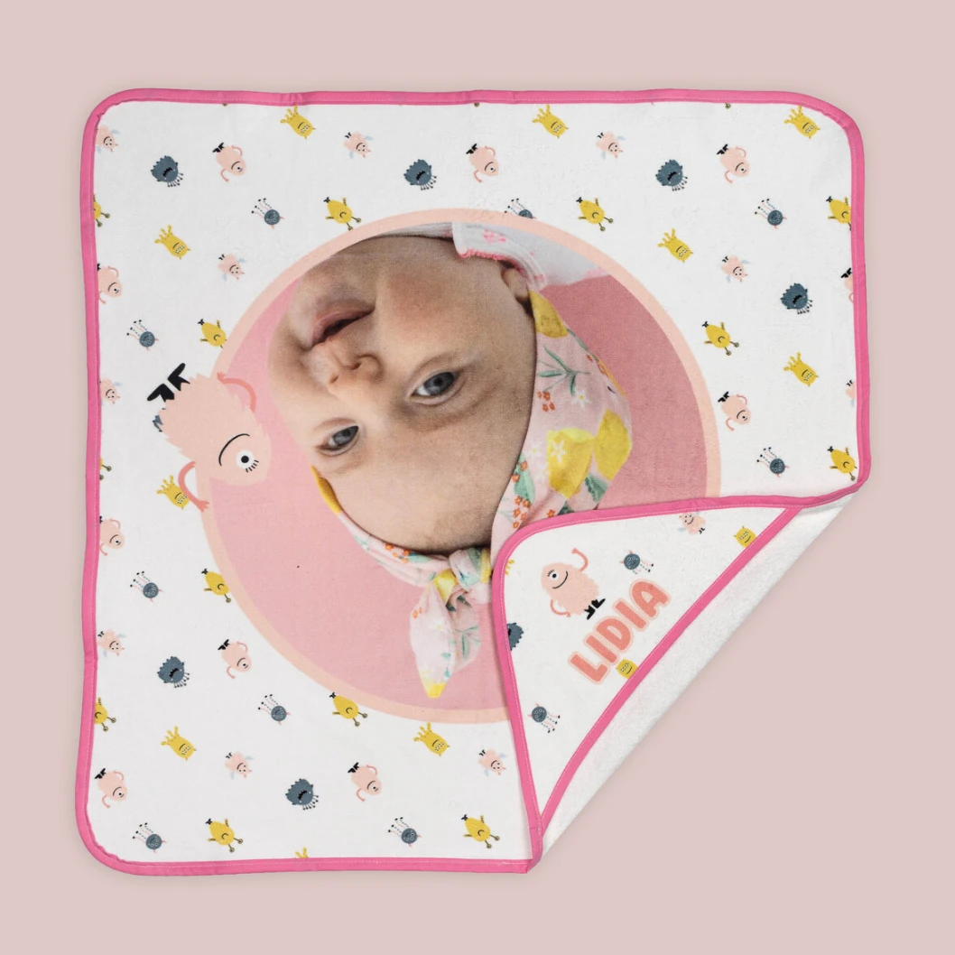 Capa de baño bebé personalizada - Imagen 7