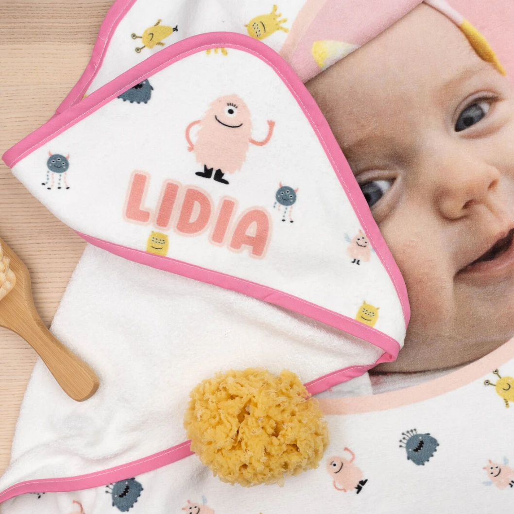 Capa de baño bebé personalizada - Imagen 3