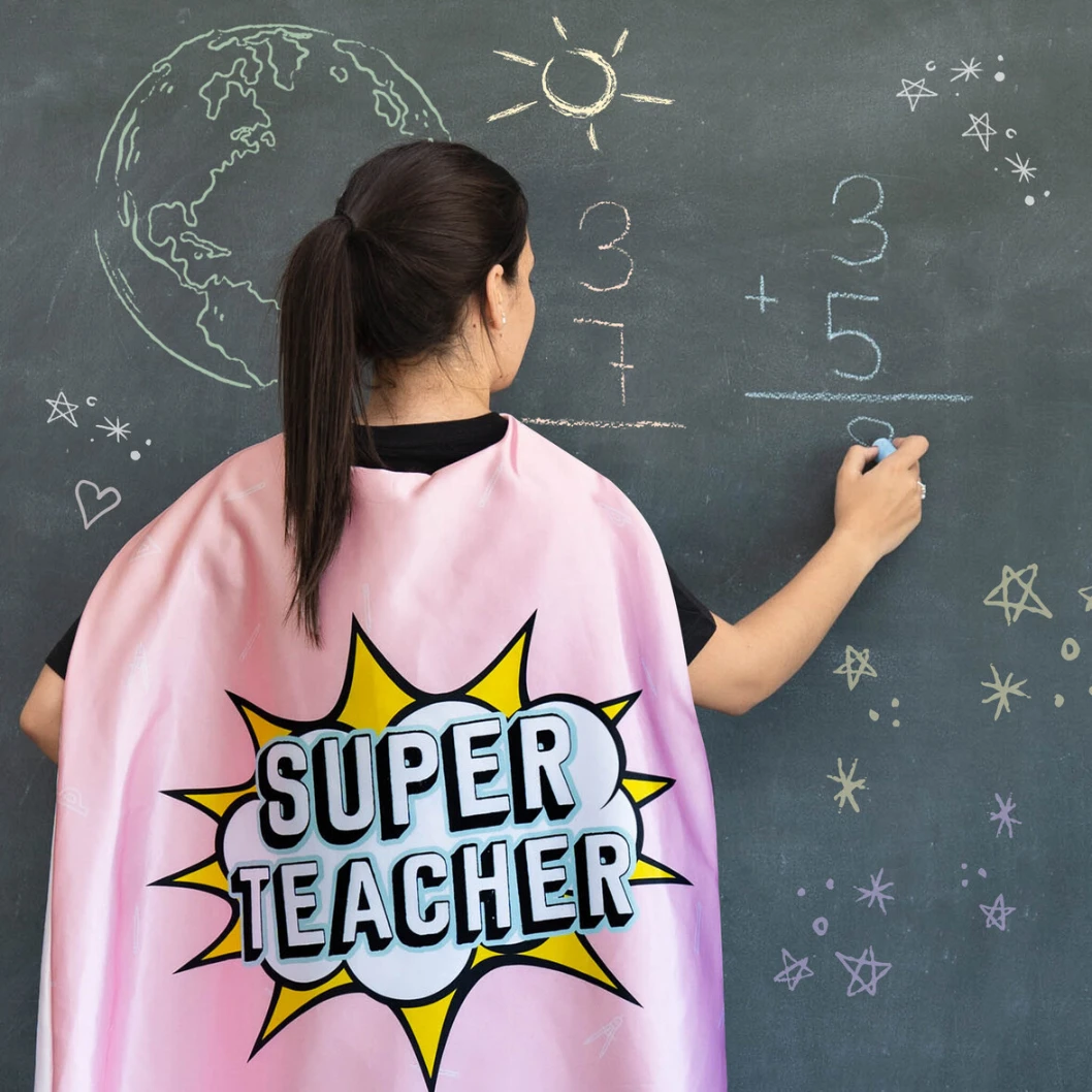 Capa de superhéroe personalizada - Imagen 15