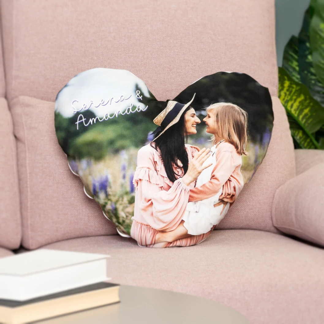 Cojín personalizado con forma de corazón
