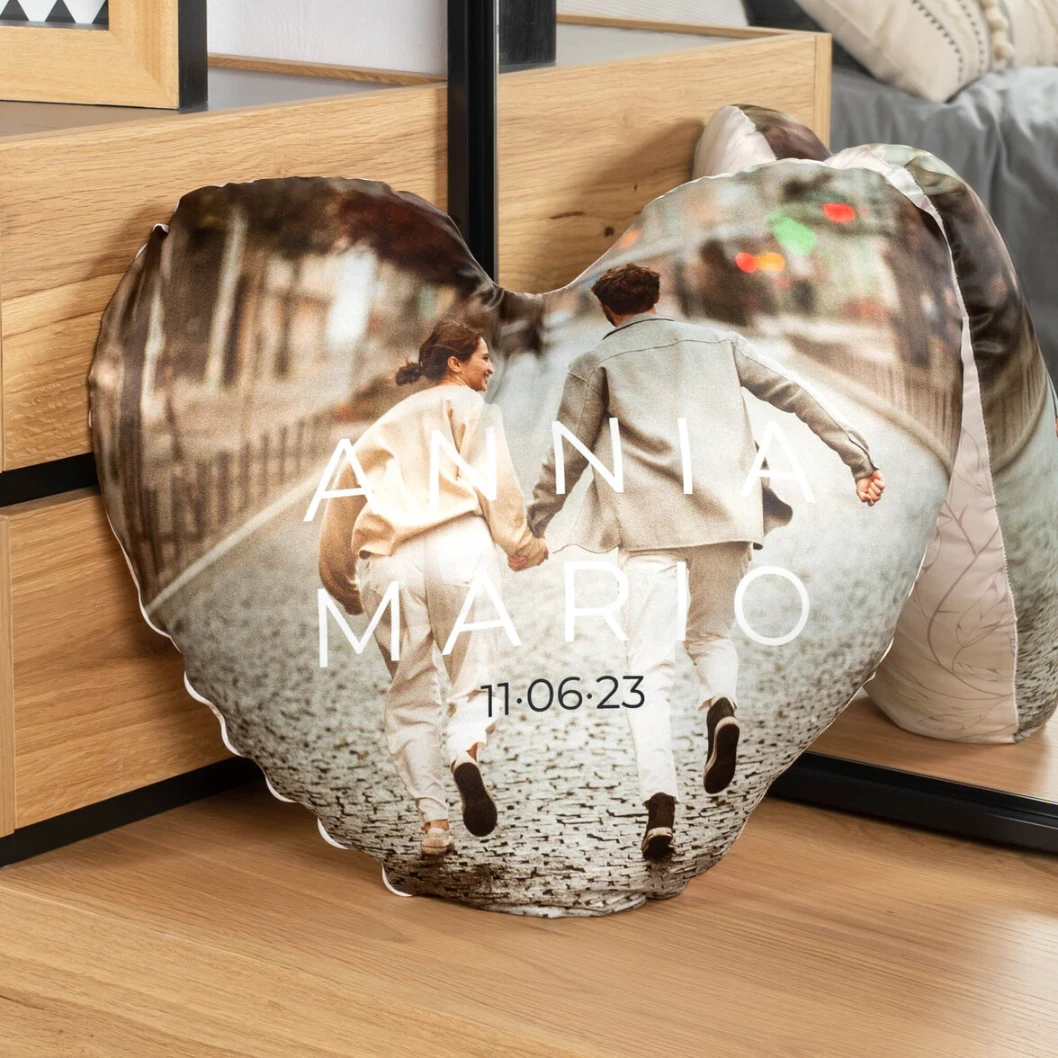 Cojín personalizado con forma de corazón - Imagen 3