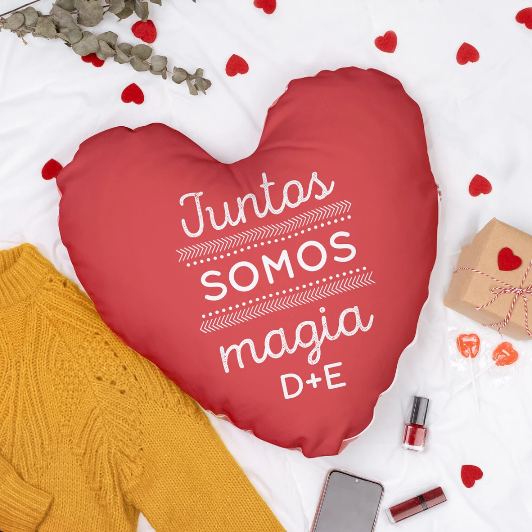 Cojín personalizado con forma de corazón - Imagen 11