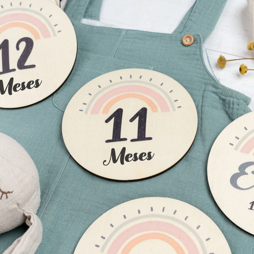 Cumple mes de madera personalizado - Imagen 5