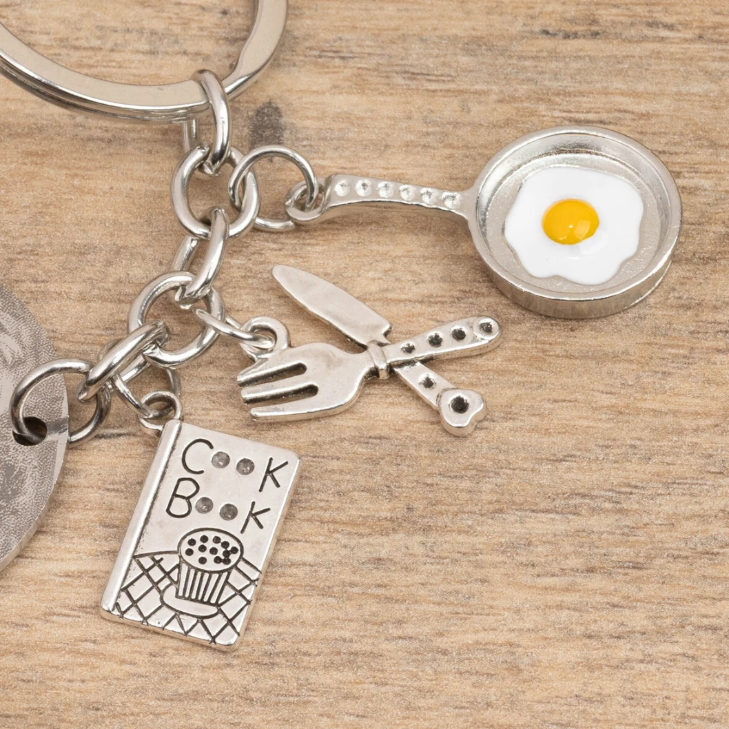 Llavero grabado con utensilios de cocina - Imagen 2