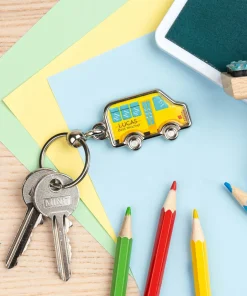 Llavero metálico personalizado con forma de coche
