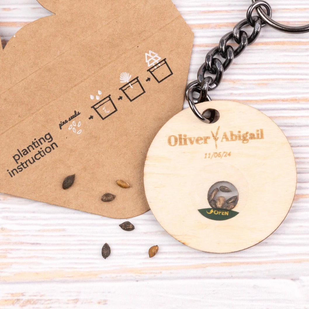 Llavero personalizado de madera con semillas - Imagen 6