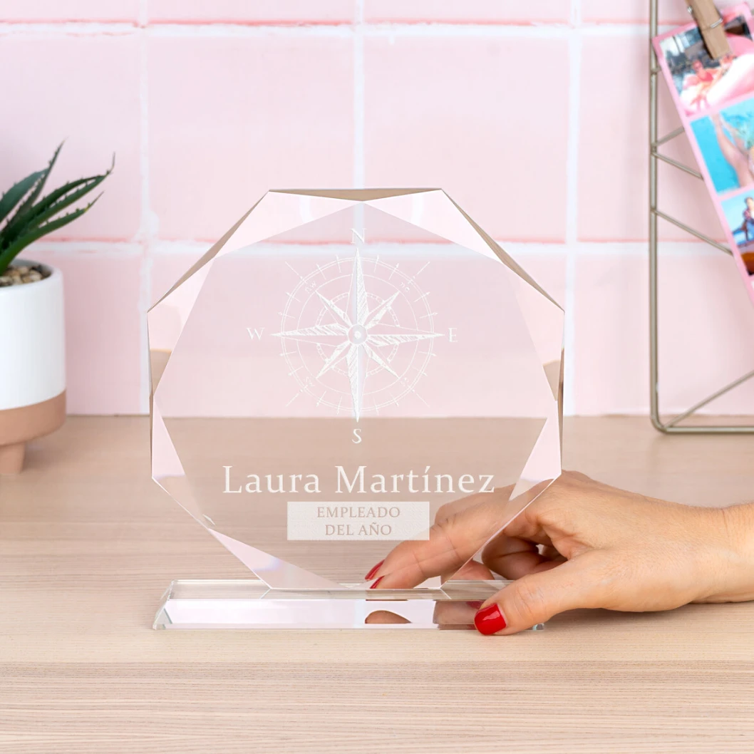 Trofeos de cristal personalizados - Imagen 31