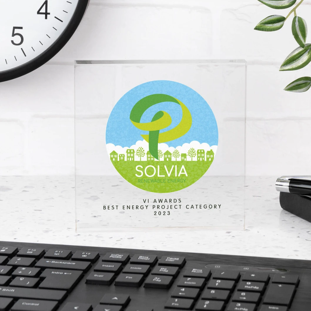 Trofeos de metacrilato personalizados - Imagen 4